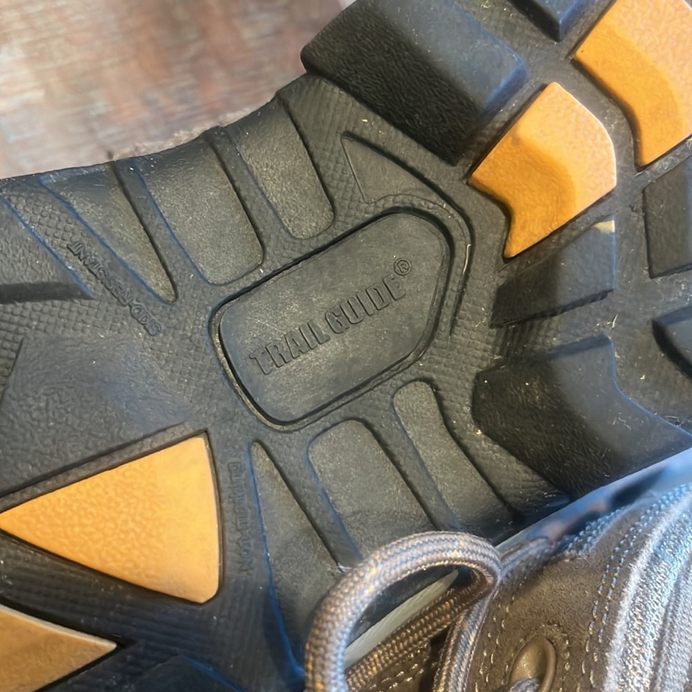 Trail Guide Trail Shoes - Picture 3 of 8